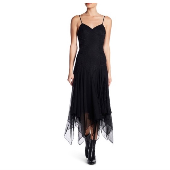 Haute Hippie Dresses & Skirts - HAUTE HIPPIE FEATHERING HEM LACE DRESS